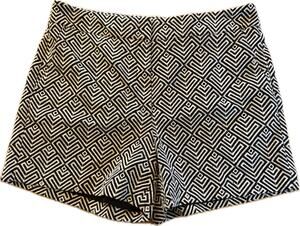 White House Black Market Shorts Womens Size 14 Black Geometric Embroidered